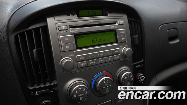 Hyundai Starex 2015 — photo 17