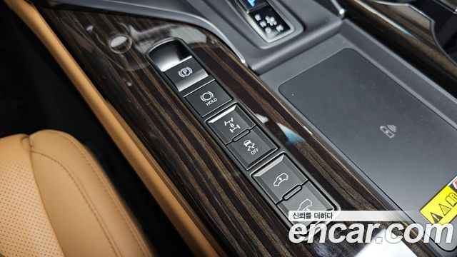 Lexus LX 2025 — photo 30