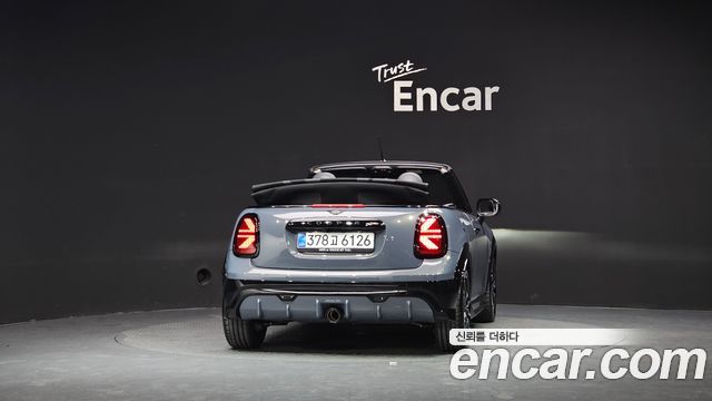 Mini Cooper Convertible 2026 — photo 4