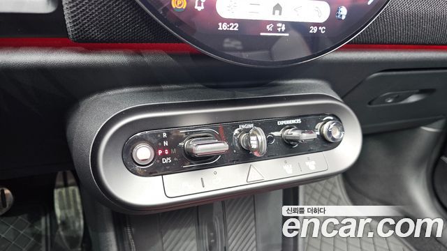 Mini Cooper Convertible 2026 — photo 12