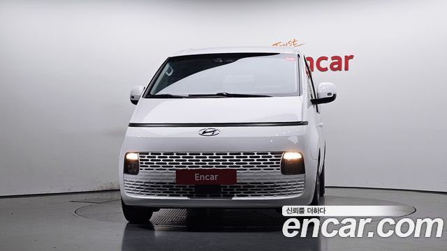 Hyundai Staria 2022 — photo 3