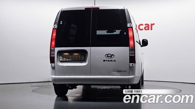 Hyundai Staria 2022 — photo 4