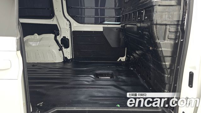Hyundai Staria 2022 — photo 12