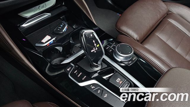 BMW X4 2021 — photo 12