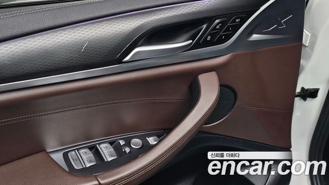 BMW X4 2021 — photo 31