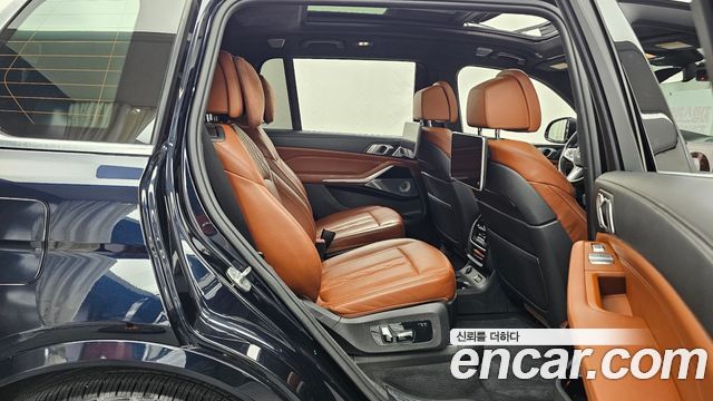 BMW X7 2019 — photo 17