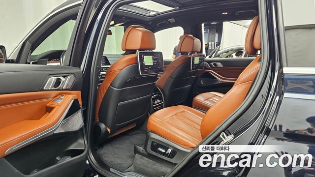 BMW X7 2019 — photo 18