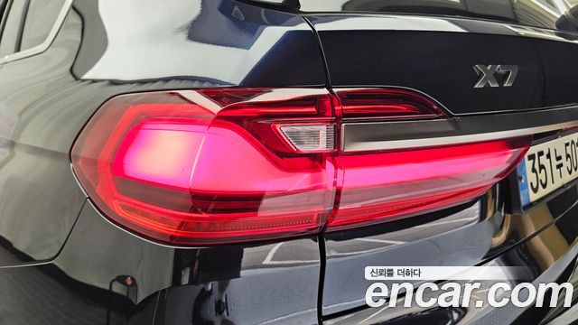 BMW X7 2019 — photo 9