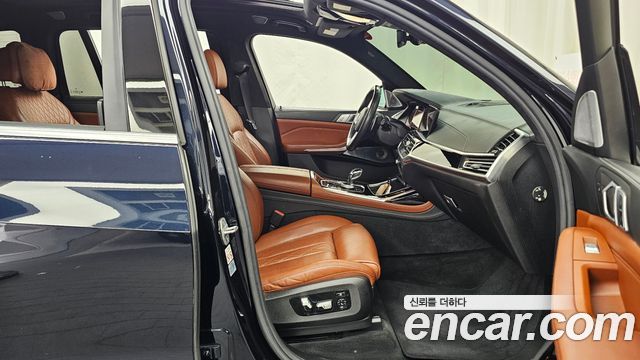 BMW X7 2019 — photo 16