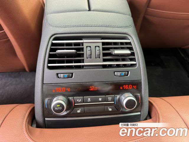 BMW 6-Series 2017 — photo 13