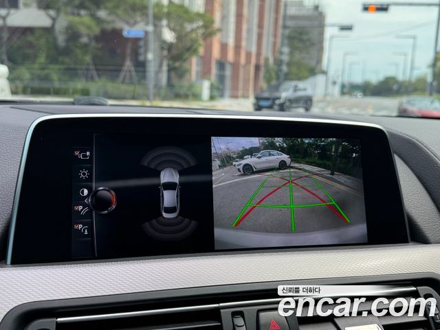 BMW 6-Series 2017 — photo 15