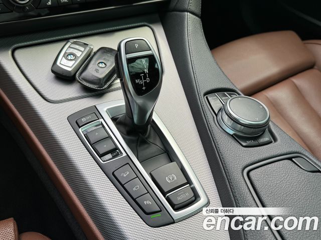 BMW 6-Series 2017 — photo 17