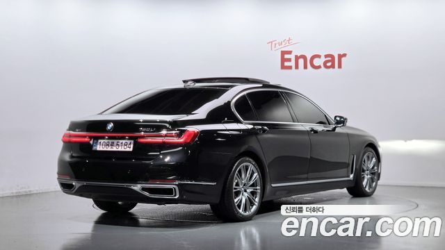 BMW 7-Series 2020 — photo 2