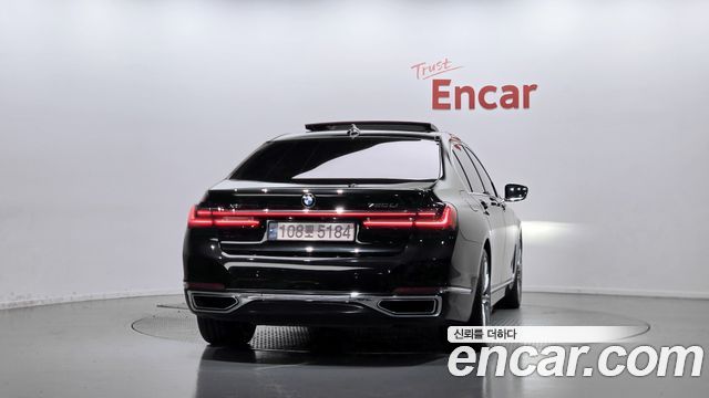 BMW 7-Series 2020 — photo 4