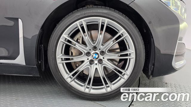 BMW 7-Series 2020 — photo 5