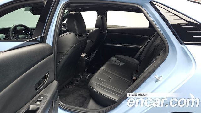 Hyundai AVANTE 2024 — photo 18