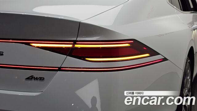Genesis G90 2023 — photo 9
