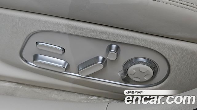 Genesis G90 2023 — photo 29