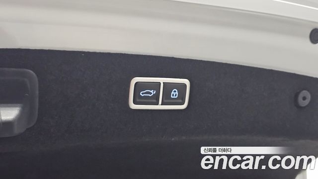 Genesis G90 2023 — photo 35