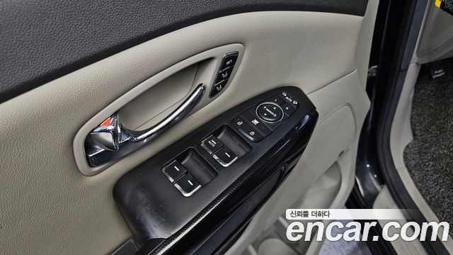 Kia Canival 2017 — photo 13