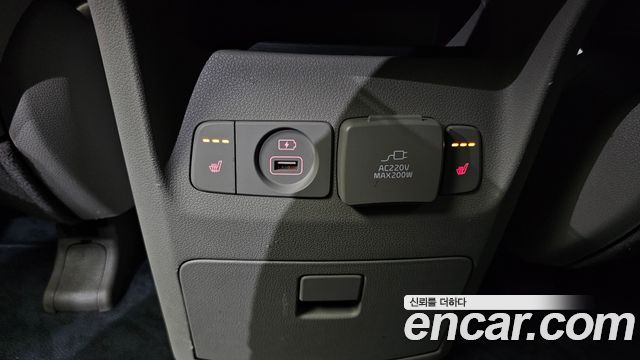 Kia Canival 2017 — photo 18