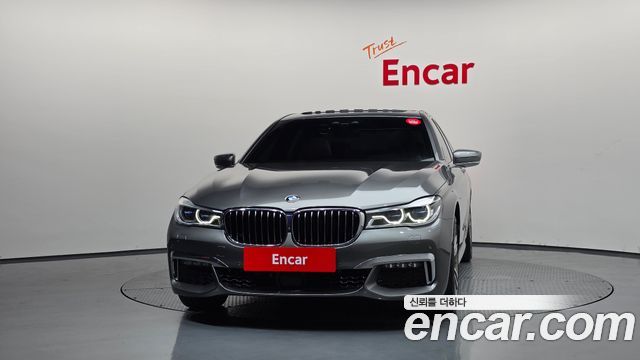 BMW 7-Series 2018 — photo 3
