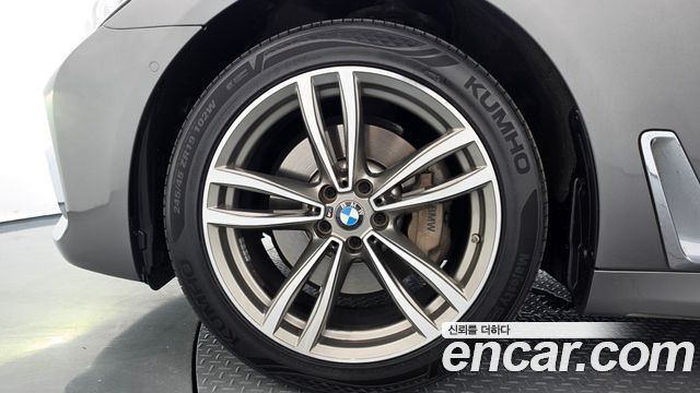 BMW 7-Series 2018 — photo 5