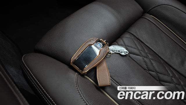 BMW 7-Series 2018 — photo 21