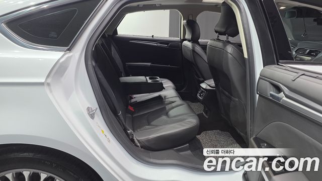 Ford Mondeo 2016 — photo 12