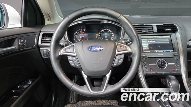 Ford Mondeo 2016 — photo 14