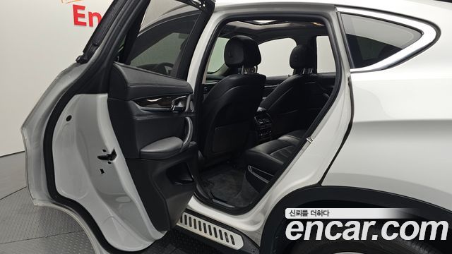 BMW X6 2016 — photo 12