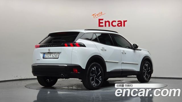 Peugeot 2008 2021 — photo 2