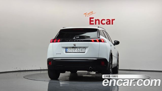 Peugeot 2008 2021 — photo 4