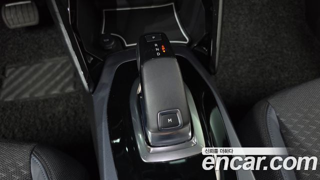 Peugeot 2008 2021 — photo 12