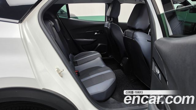 Peugeot 2008 2021 — photo 17