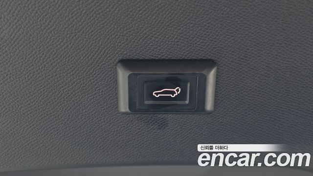 Peugeot 2008 2021 — photo 22