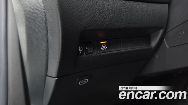 Peugeot 2008 2021 — photo 26