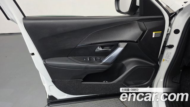Peugeot 2008 2021 — photo 14