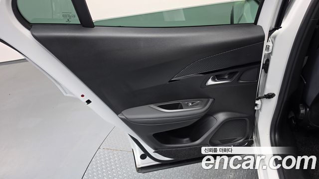 Peugeot 2008 2021 — photo 15