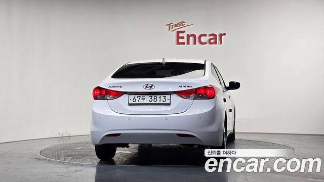 Hyundai AVANTE 2012 — photo 4