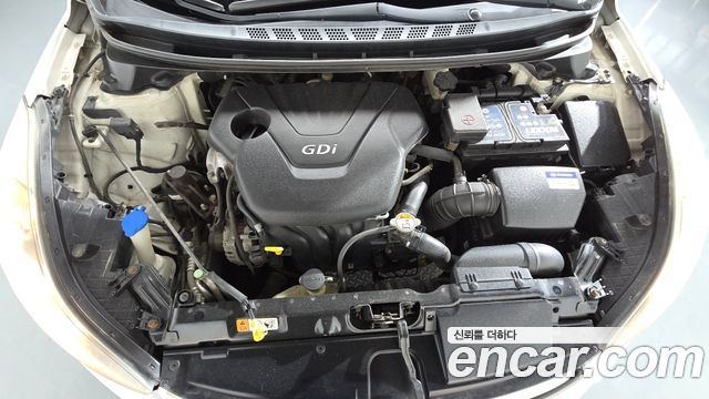 Hyundai AVANTE 2012 — photo 6