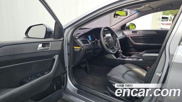 Hyundai Sonata 2016 — photo 13