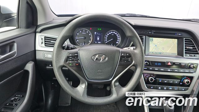 Hyundai Sonata 2016 — photo 19