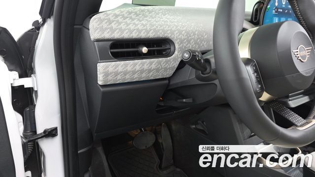 Mini Cooper 2026 — photo 12