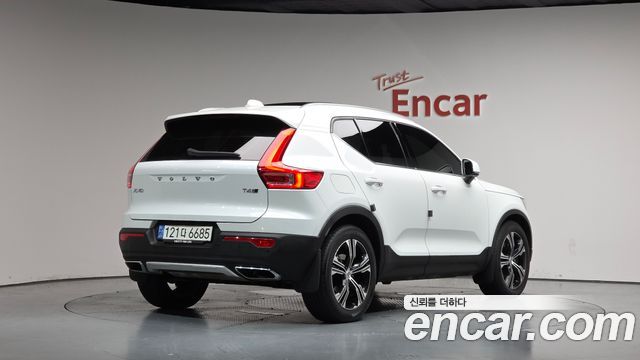 Volvo XC40 2019 — photo 2