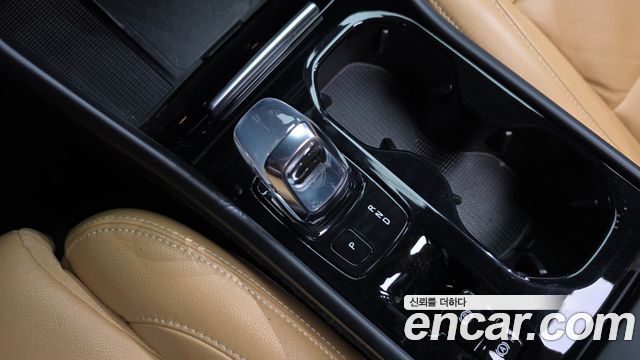 Volvo XC40 2019 — photo 12