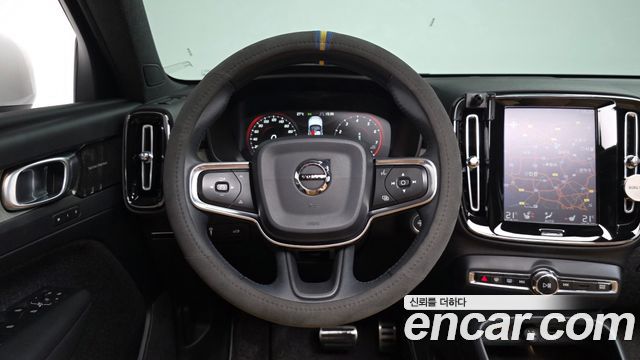Volvo XC40 2019 — photo 19