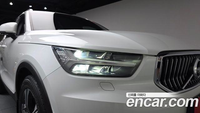 Volvo XC40 2019 — photo 8