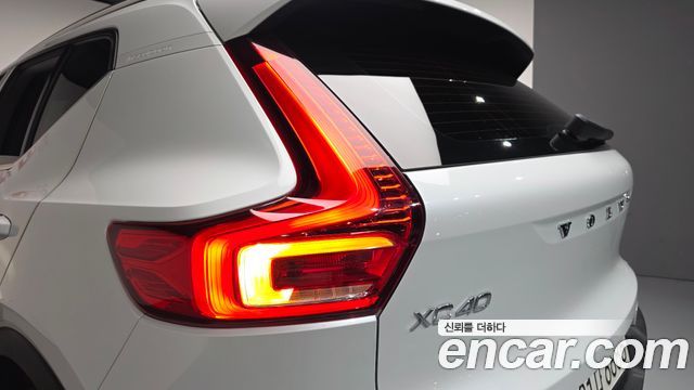 Volvo XC40 2019 — photo 9