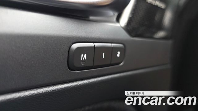 Volvo XC40 2019 — photo 27